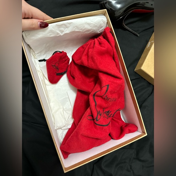 Christian Louboutin Decollete 554 100 Patent - Picture 12 of 16